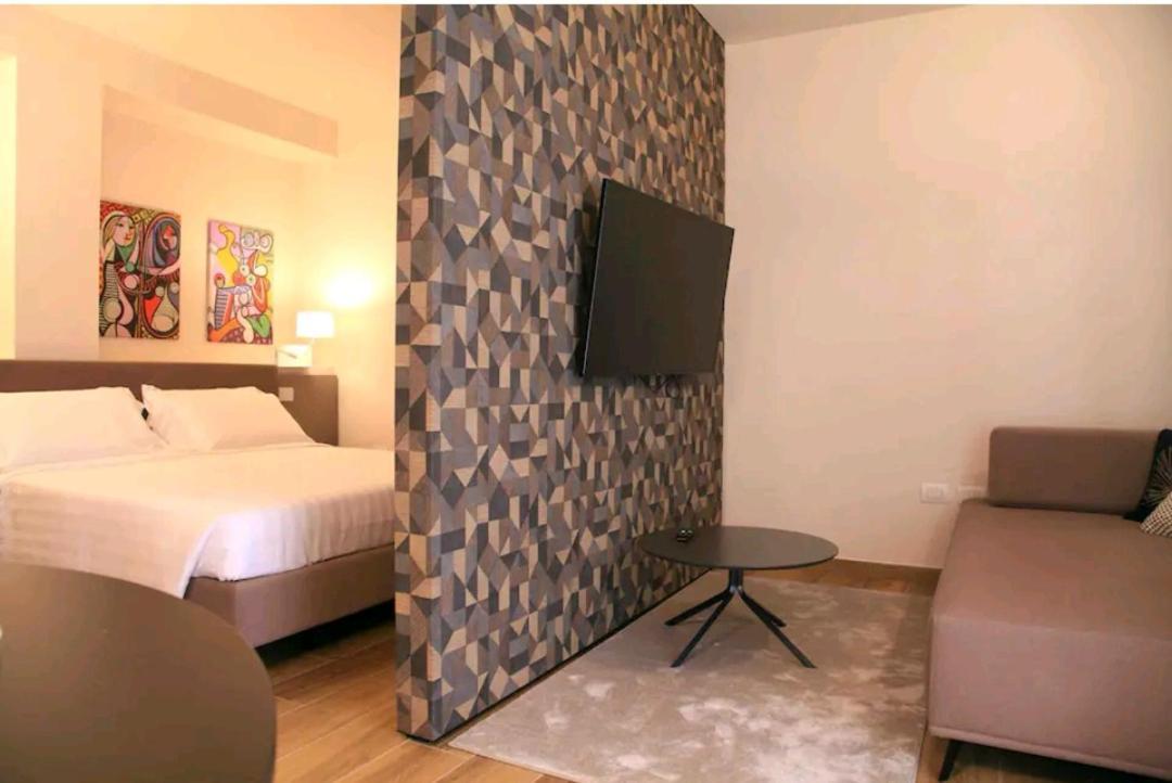 A&G Suites Парма Екстериор снимка